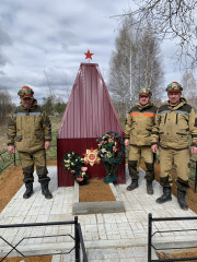 лесные пожарные благоустроили территории воинских захоронений - фото - 1